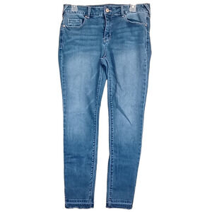Women's Signature Studio Size 6 Blue Jeans